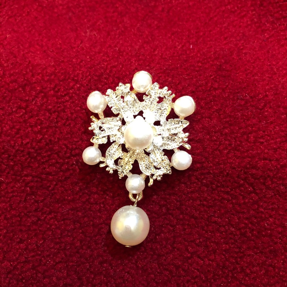 Brooch